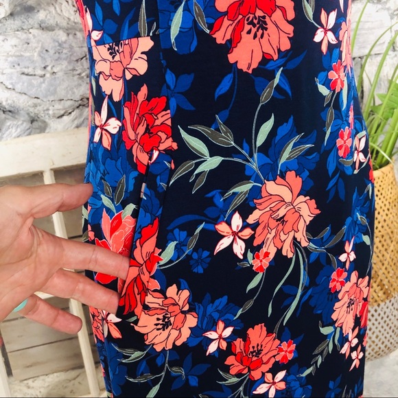 Lands’ End Floral Hawaiian Sheath Dress Sz 4 - Picture 7 of 8